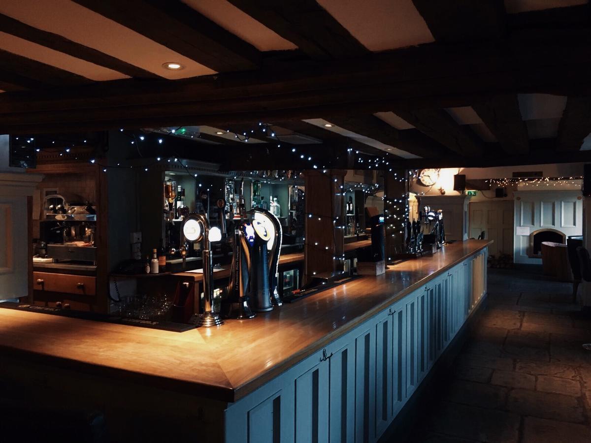The Greyhound Inn 차포드세인트피터 외부 사진